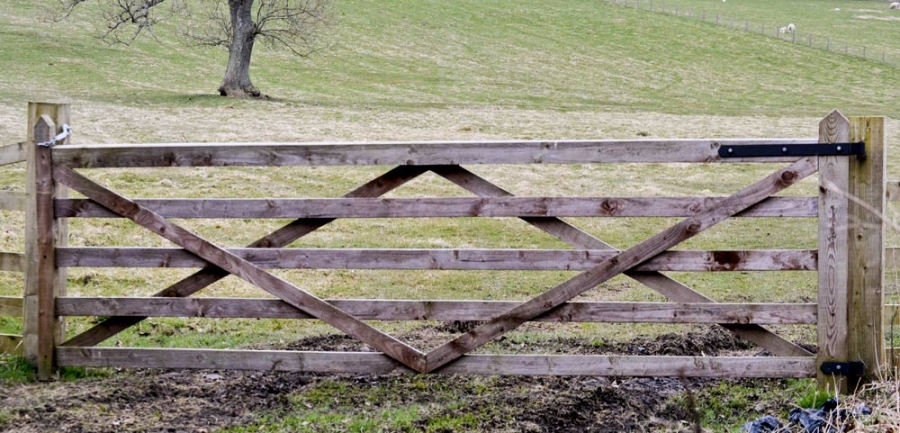 Gate making and hanging for garden and field gates in Northumberland